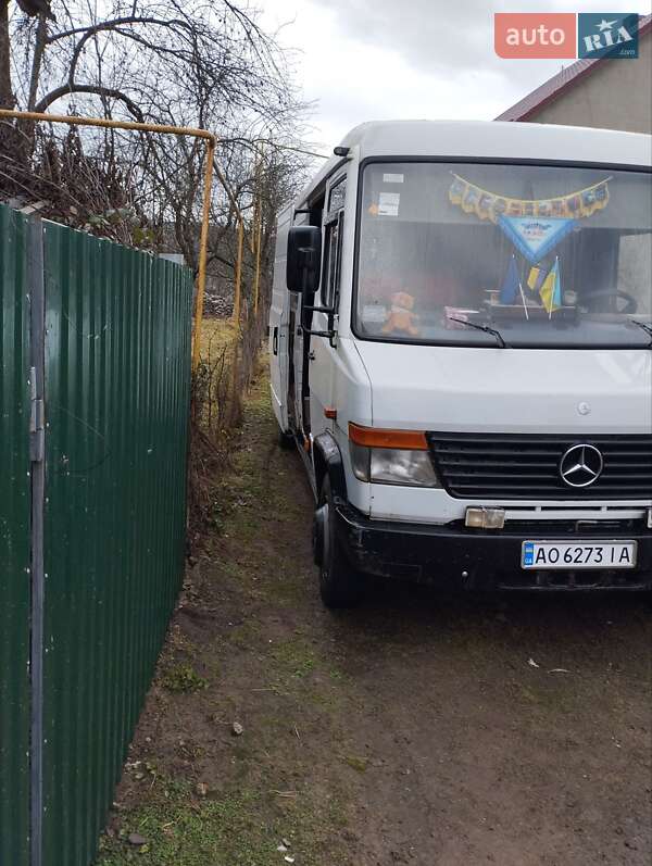Вантажний фургон Mercedes-Benz Vario 1997 в Тячеві