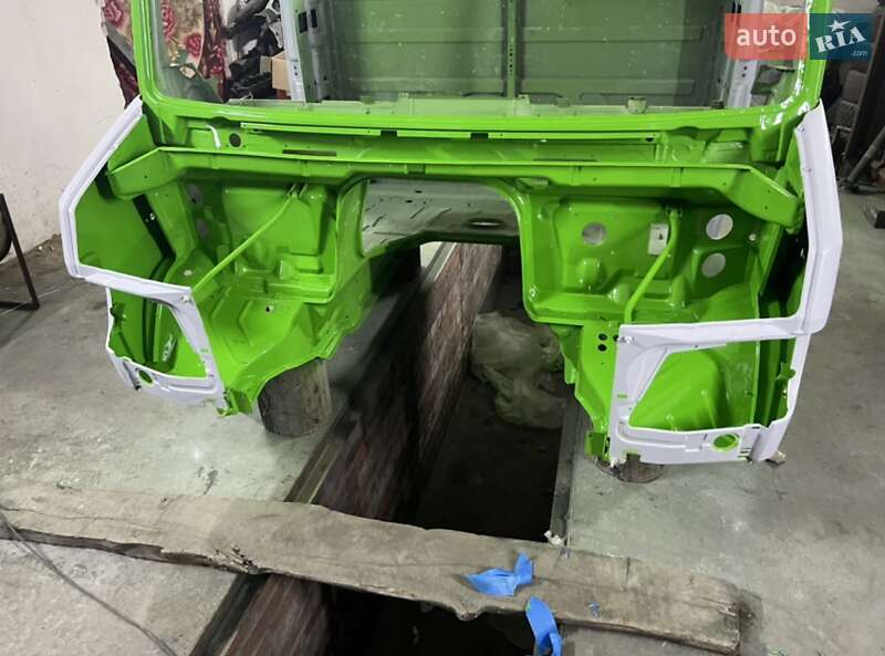 Евакуатор Mercedes-Benz Vario 1997 в Славуті