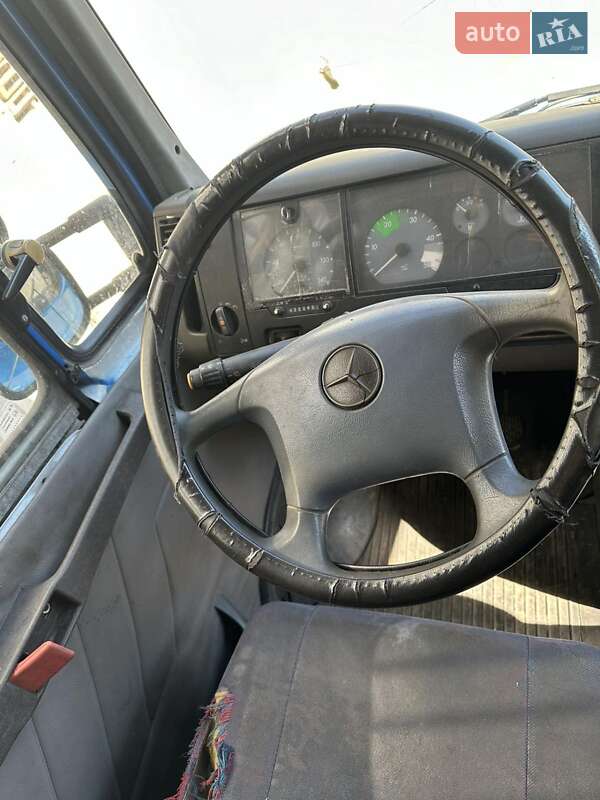 Вантажний фургон Mercedes-Benz Vario 1999 в Львові