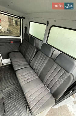 Грузовой фургон Mercedes-Benz Vario 2013 в 