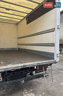 Грузовой фургон Mercedes-Benz Vario 2013 в 