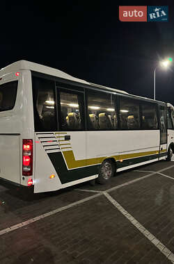 Туристичний / Міжміський автобус Mercedes-Benz Vario 2009 в Луцьку