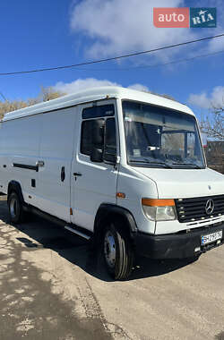 Грузовой фургон Mercedes-Benz Vario 2000 в 