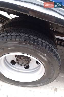 Вантажний фургон Mercedes-Benz Vario 2005 в 