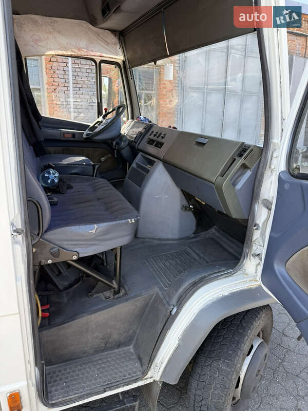 Грузовой фургон Mercedes-Benz Vario 2003 в Умани