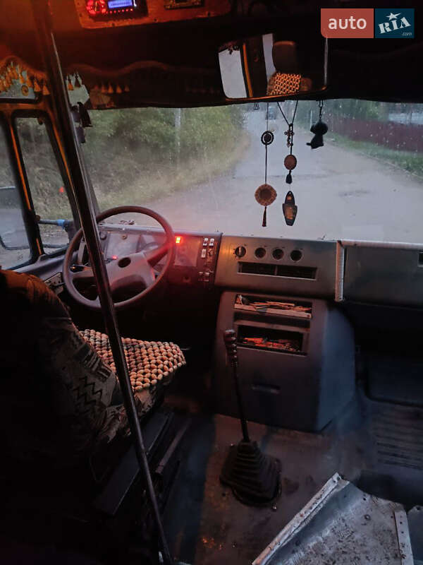 Другие автобусы Mercedes-Benz Vario 1998 в Черновцах