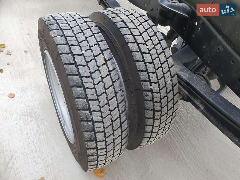 Самосвал Mercedes-Benz Vario 2001 в Калуше