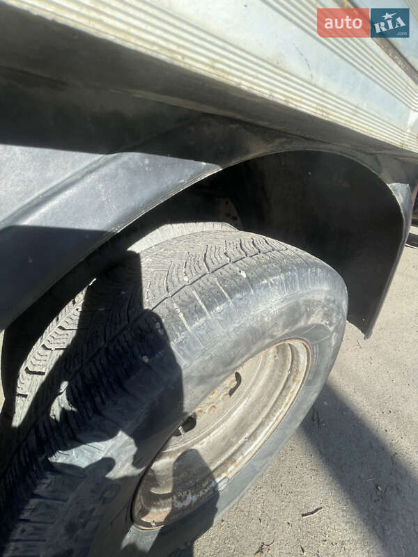 Грузовой фургон Mercedes-Benz Vario 1997 в Черновцах