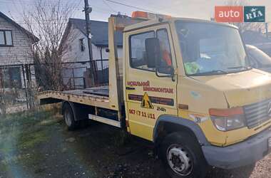 Евакуатор Mercedes-Benz Vario 2000 в Львові