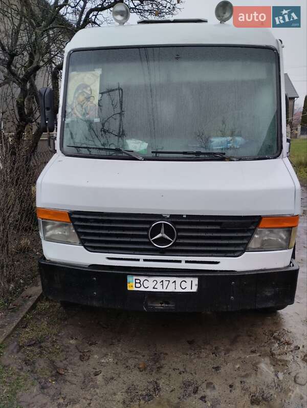 Туристический / Междугородний автобус Mercedes-Benz Vario 2000 в Хусте