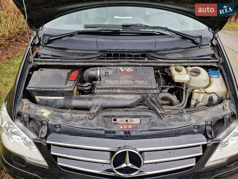 Мінівен Mercedes-Benz Viano 2011 в Києві