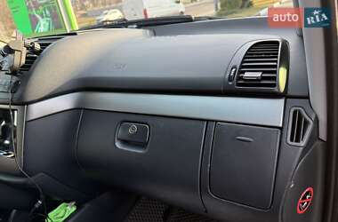 Мінівен Mercedes-Benz Viano 2011 в 
