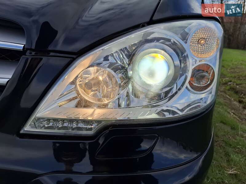 Мінівен Mercedes-Benz Viano 2012 в Чернівцях фото 40 Мінівен Mercedes-Benz Viano 2012 в Чернівцях