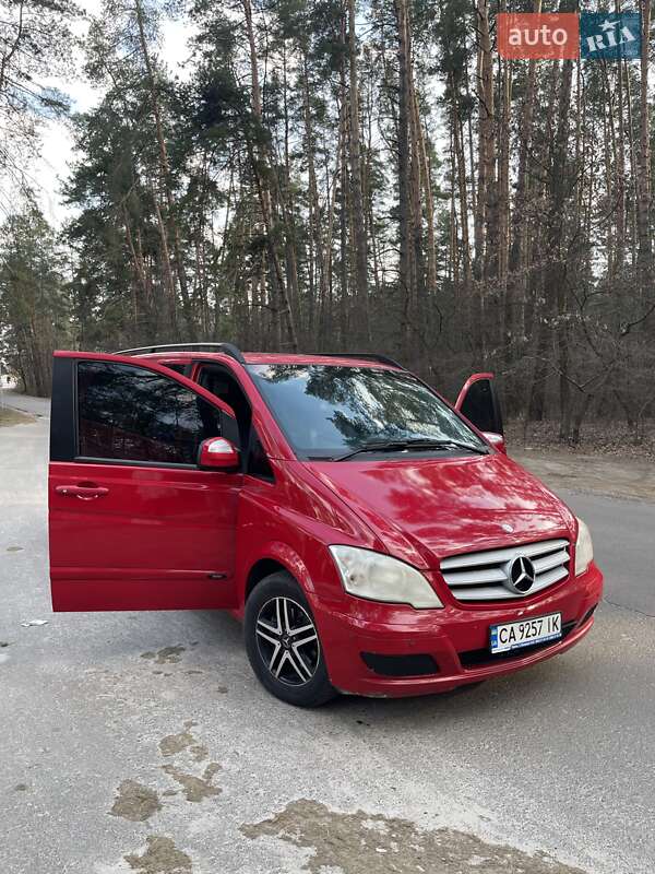 Минивэн Mercedes-Benz Viano 2012 в 
