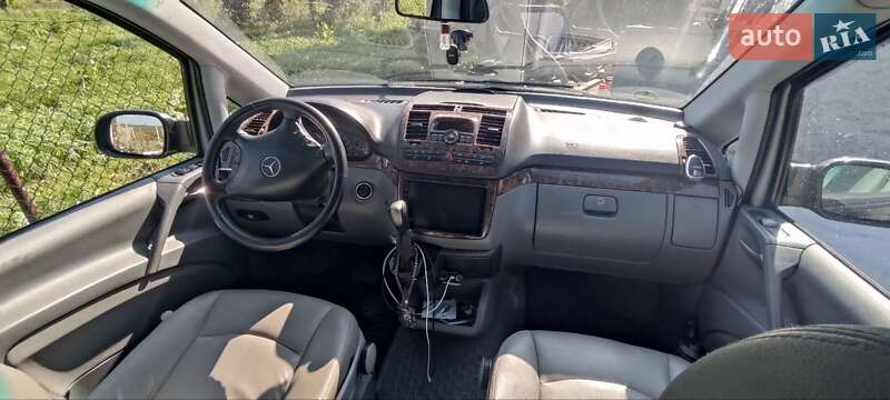 Mercedes-Benz Viano 2004