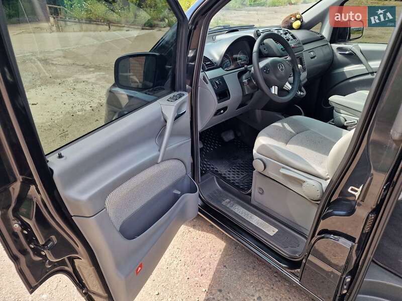 Мінівен Mercedes-Benz Viano 2010 в Рівному