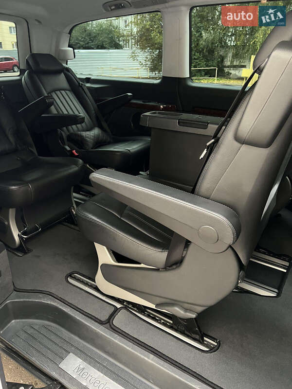 Мінівен Mercedes-Benz Viano 2013 в Рівному фото 17 Мінівен Mercedes-Benz Viano 2013 в Рівному