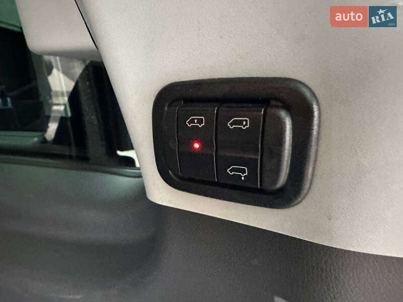 Минивэн Mercedes-Benz Viano 2013 в Киеве фото 39 Минивэн Mercedes-Benz Viano 2013 в Киеве