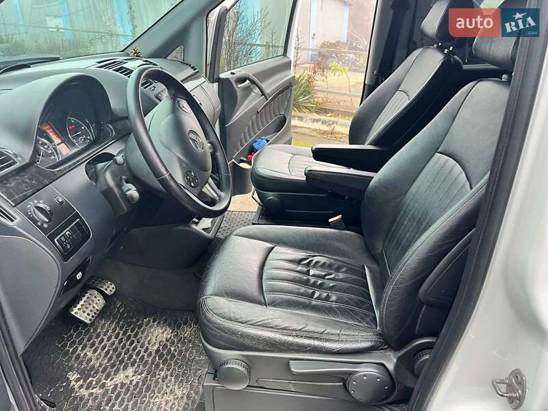 Минивэн Mercedes-Benz Viano 2011 в Кицмани фото 10 Минивэн Mercedes-Benz Viano 2011 в Кицмани