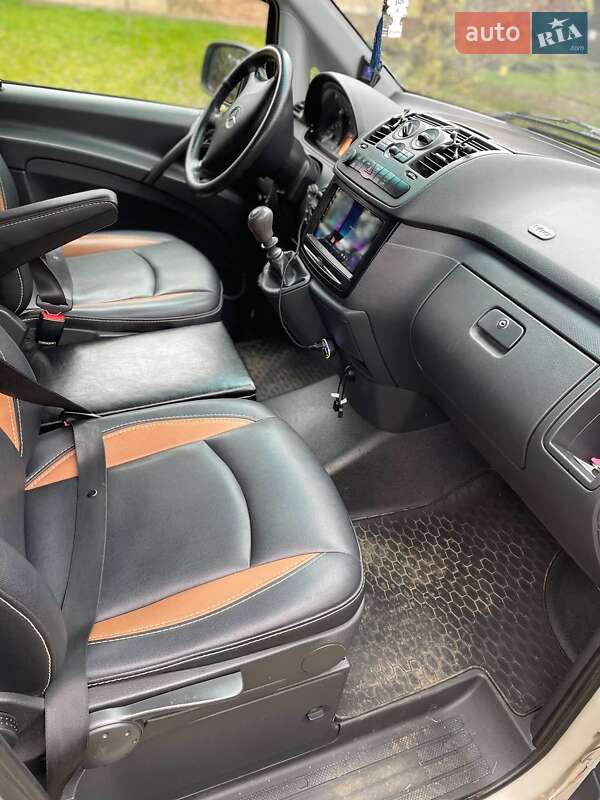 Мінівен Mercedes-Benz Viano 2011 в Ужгороді