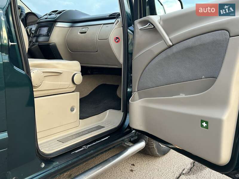 Мінівен Mercedes-Benz Viano 2009 в Долині