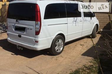 Вантажопасажирський фургон Mercedes-Benz Vito 2011 в 