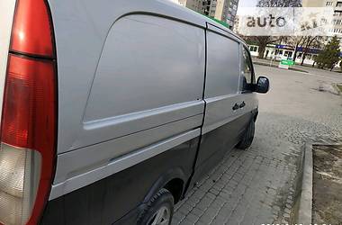 Грузопассажирский фургон Mercedes-Benz Vito 2004 в Дрогобыче