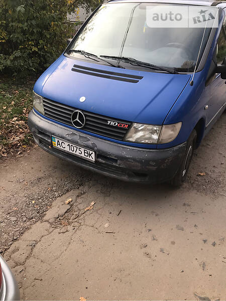 Вантажопасажирський фургон Mercedes-Benz Vito 2002 в Ківерцях