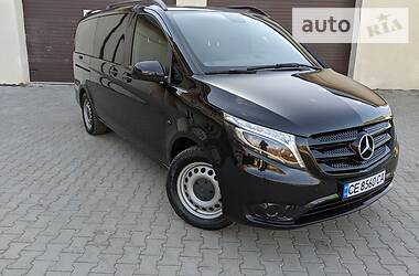 Вантажопасажирський фургон Mercedes-Benz Vito 2016 в Чернівцях