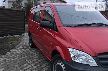 Грузопассажирский фургон Mercedes-Benz Vito 2011 в Черновцах