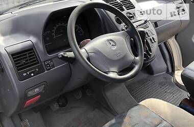 Вантажопасажирський фургон Mercedes-Benz Vito 2005 в 