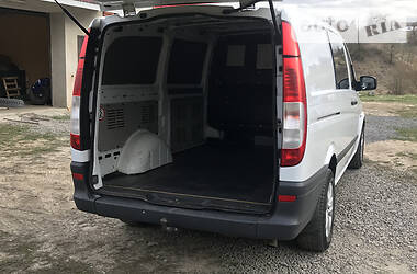 Вантажопасажирський фургон Mercedes-Benz Vito 2011 в 