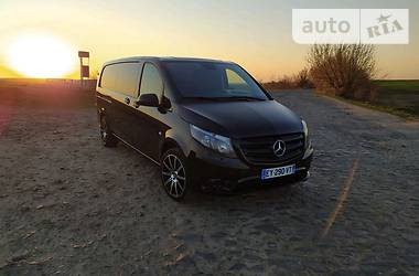 Вантажопасажирський фургон Mercedes-Benz Vito 2016 в 