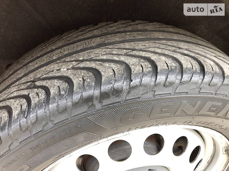 Вантажопасажирський фургон Mercedes-Benz Vito 2015 в Луцьку