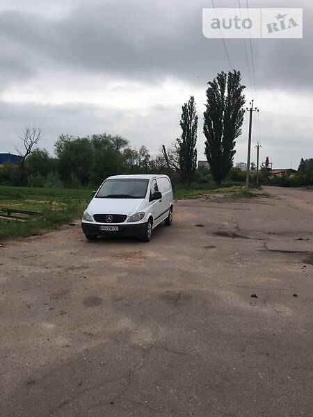 Вантажопасажирський фургон Mercedes-Benz Vito 2006 в Бердичеві