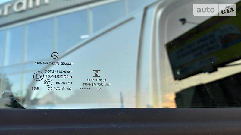 Вантажопасажирський фургон Mercedes-Benz Vito 2016 в Чернівцях