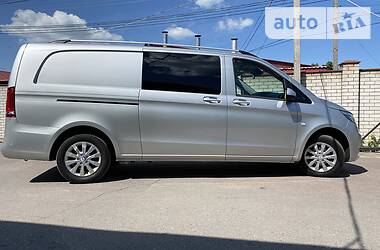 Вантажопасажирський фургон Mercedes-Benz Vito 2017 в 