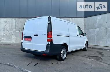 Вантажопасажирський фургон Mercedes-Benz Vito 2015 в 