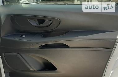 Вантажопасажирський фургон Mercedes-Benz Vito 2016 в 