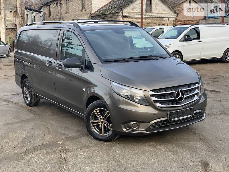 Вантажопасажирський фургон Mercedes-Benz Vito 2016 в Києві
