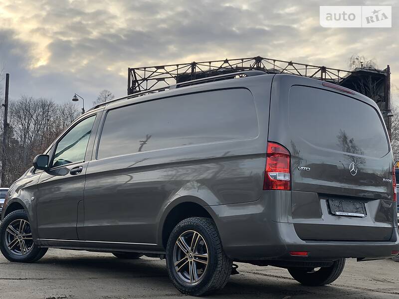 Вантажопасажирський фургон Mercedes-Benz Vito 2016 в Києві