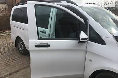 Грузопассажирский фургон Mercedes-Benz Vito 2015 в Ровно