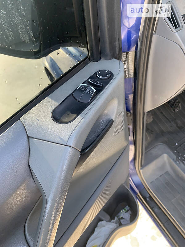 Грузовой фургон Mercedes-Benz Vito 2005 в Мостиске