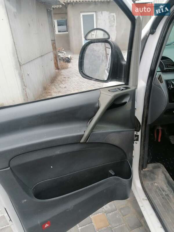 Минивэн Mercedes-Benz Vito 2004 в Любешове