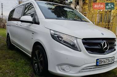 Минивэн Mercedes-Benz Vito 2016 в 