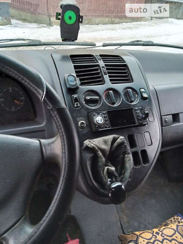 Грузовой фургон Mercedes-Benz Vito 1997 в Косове