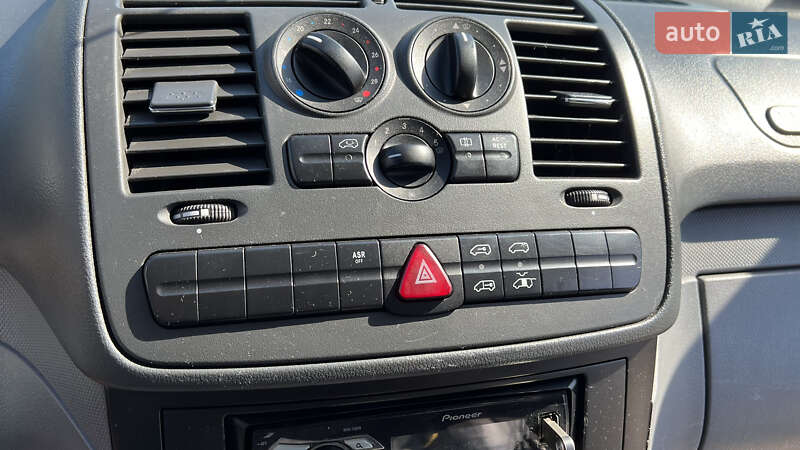 Минивэн Mercedes-Benz Vito 2008 в Косове