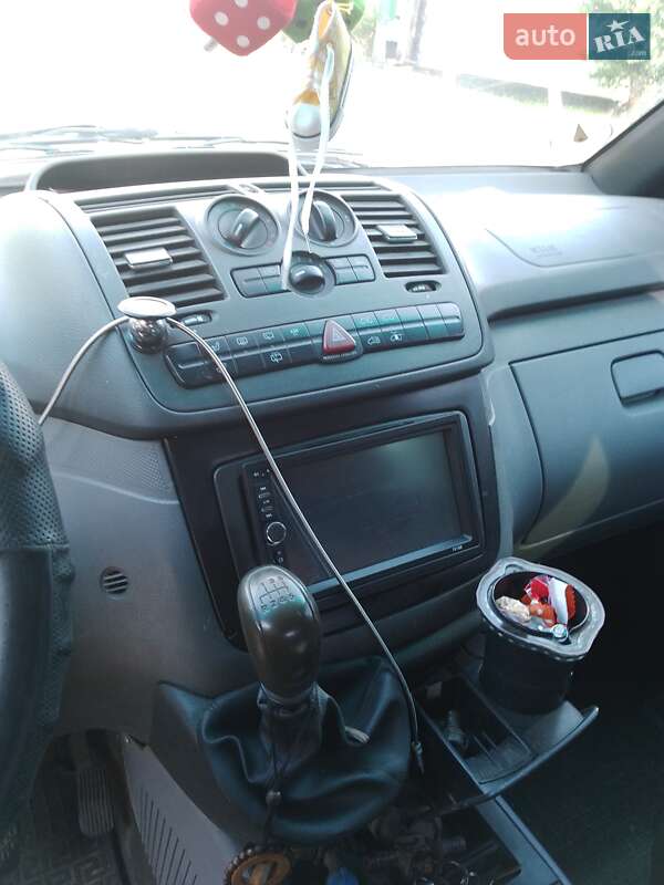 Минивэн Mercedes-Benz Vito 2005 в Александрие