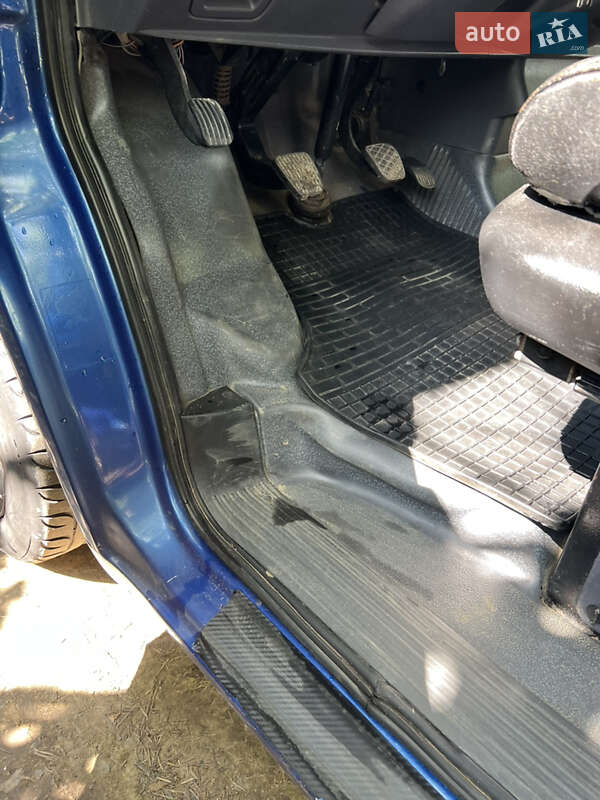 Минивэн Mercedes-Benz Vito 2001 в Ужгороде