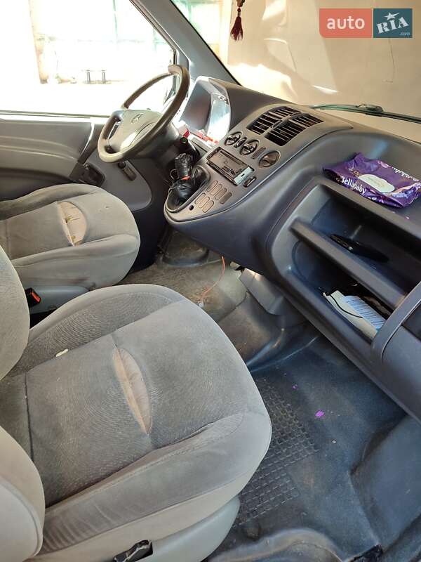 Минивэн Mercedes-Benz Vito 2001 в Иршаве